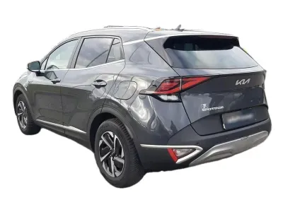 SZARY SUV KIA SPORTAGE z 2023 r., BENZYNA, skrzynia biegów MANUALNA 110KM, zdjęcie 23 z 25
