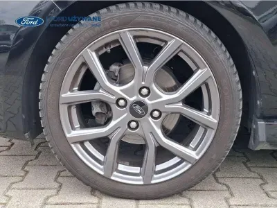 CZARNY HATCHBACK FORD FIESTA z 2023 r., BENZYNA, skrzynia biegów MANUALNA 74KM, zdjęcie 27 z 27