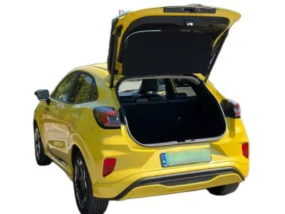 ŻÓŁTY SUV FORD PUMA GEN-E z 2025 r., ELEKTRYCZNY, skrzynia biegów AUTOMATYCZNA 43KM, zdjęcie 3 z 3
