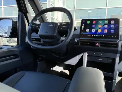 SZARY VAN KIA PV5 z 2025 r., ELEKTRYCZNY, skrzynia biegów AUTOMATYCZNA 163KM, zdjęcie 12 z 19