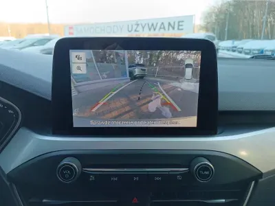 SREBRNY HATCHBACK FORD FOCUS LIM. z 2020 r., BENZYNA, skrzynia biegów MANUALNA 125KM, zdjęcie 2 z 20