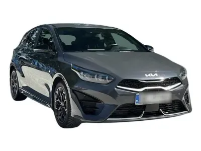 CZARNY HATCHBACK KIA CEED z 2022 r., BENZYNA, skrzynia biegów AUTOMATYCZNA 160KM, zdjęcie 4 z 19
