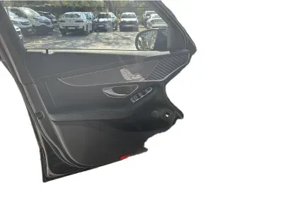 CZARNY SUV MERCEDES CLASE EQC z 2021 r., ELEKTRYCZNY, skrzynia biegów AUTOMATYCZNA 408KM, zdjęcie 6 z 18