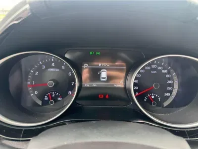 SZARY KOMBI KIA CEED z 2022 r., BENZYNA, skrzynia biegów AUTOMATYCZNA 118KM, zdjęcie 14 z 20
