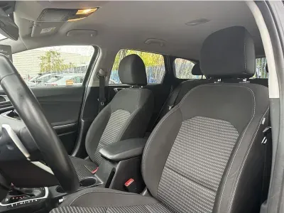 CZARNY KOMBI KIA CEED z 2023 r., BENZYNA, skrzynia biegów AUTOMATYCZNA 160KM, zdjęcie 4 z 19