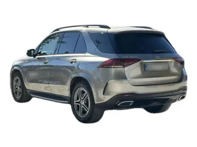 SREBRNY SUV MERCEDES CLASE GLE z 2022 r., DIESEL, skrzynia biegów AUTOMATYCZNA 292KM, zdjęcie 14 z 17