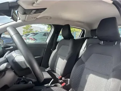 SZARY HATCHBACK RENAULT CLIO z 2022 r., BENZYNA, skrzynia biegów MANUALNA 90KM, zdjęcie 9 z 19