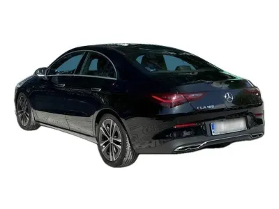 CZARNY SEDAN MERCEDES CLASE CLA z 2023 r., BENZYNA, skrzynia biegów AUTOMATYCZNA 150KM, zdjęcie 15 z 19
