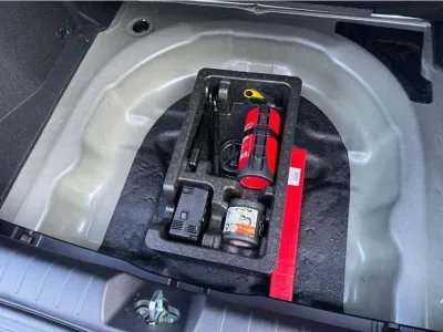 CZARNY HATCHBACK KIA K4 z 2025 r., BENZYNA, skrzynia biegów AUTOMATYCZNA 110KM, zdjęcie 10 z 21