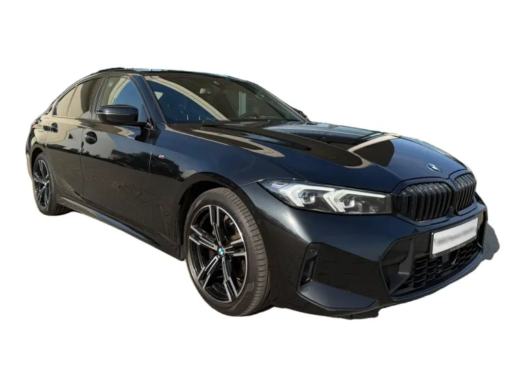 CZARNY SEDAN BMW 320 z 2023 r., DIESEL, skrzynia biegów AUTOMATYCZNA 190KM, zdjęcie główne