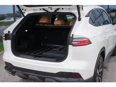 BIAŁY SUV MG HS AT z 2025 r., BENZYNA, skrzynia biegów AUTOMATYCZNA 170KM, zdjęcie 3 z 16