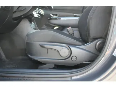 SZARY SUV HYUNDAI TUCSON z 2024 r., BENZYNA, skrzynia biegów AUTOMATYCZNA 159KM, zdjęcie 7 z 16
