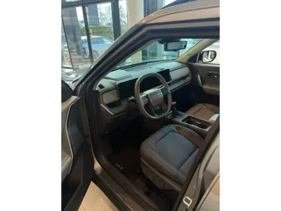 BEŻOWY CROSSOVER KIA SELTOS z 2026 r., BENZYNA, skrzynia biegów AUTOMATYCZNA 180KM, zdjęcie 5 z 6