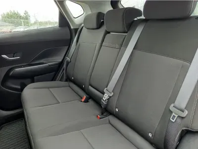 NIEBIESKI SUV HYUNDAI KONA z 2025 r., HYBRYDA/BENZYNA, skrzynia biegów AUTOMATYCZNA 129KM, zdjęcie 10 z 17