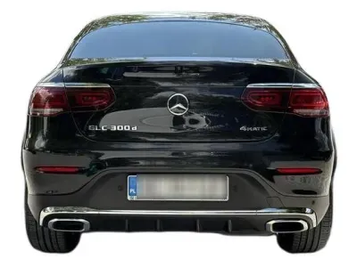 CZARNY SUV MERCEDES CLASE GLC z 2023 r., DIESEL, skrzynia biegów AUTOMATYCZNA 245KM, zdjęcie 4 z 18