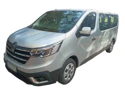 SREBRNY VAN RENAULT TRAFIC COMBI z 2025 r., DIESEL, skrzynia biegów MANUALNA 150KM, zdjęcie 5 z 5