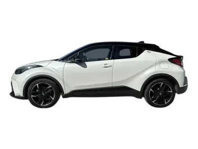 BIAŁY SUV TOYOTA C-HR z 2022 r., HYBRYDA/BENZYNA, skrzynia biegów AUTOMATYCZNA 122KM, zdjęcie 7 z 19