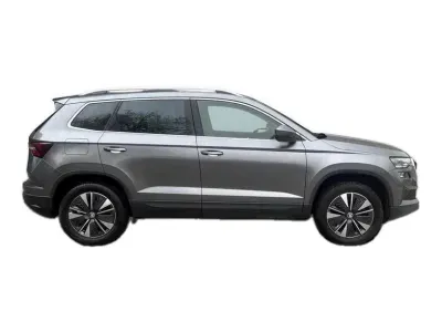 SZARY SUV SKODA KAROQ z 2023 r., DIESEL, skrzynia biegów AUTOMATYCZNA 150KM, zdjęcie 2 z 19