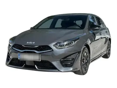 CZARNY HATCHBACK KIA CEED z 2022 r., BENZYNA, skrzynia biegów AUTOMATYCZNA 160KM, zdjęcie 3 z 19
