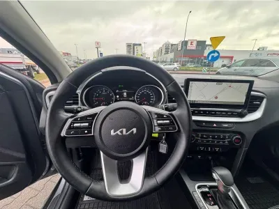 SREBRNY SUV KIA XCEED z 2026 r., BENZYNA, skrzynia biegów AUTOMATYCZNA 110KM, zdjęcie 14 z 21