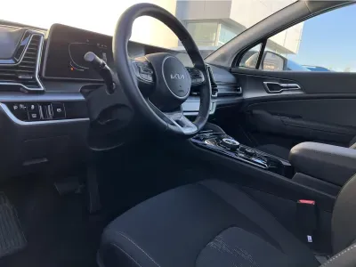 SZARY SUV KIA SPORTAGE z 2025 r., BENZYNA, skrzynia biegów AUTOMATYCZNA 210KM, zdjęcie 5 z 18