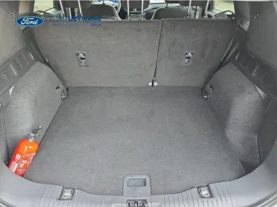 BIAŁY SUV FORD KUGA z 2020 r., BENZYNA, skrzynia biegów MANUALNA 110KM, zdjęcie 18 z 28