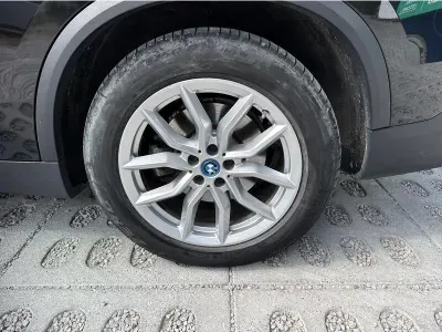 CZARNY SUV BMW X5 z 2022 r., HYBRYDA/BENZYNA, skrzynia biegów AUTOMATYCZNA 394KM, zdjęcie 19 z 19