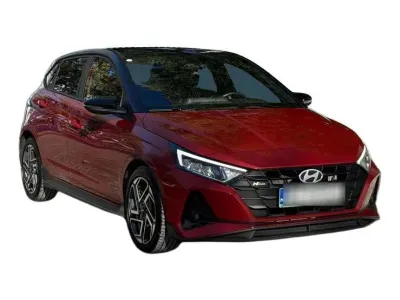 CZERWONY HATCHBACK HYUNDAI I20 z 2025 r., BENZYNA, skrzynia biegów AUTOMATYCZNA 101KM, zdjęcie 13 z 19