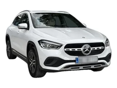 BIAŁY SUV MERCEDES GLA z 2023 r., HYBRYDA/BENZYNA, skrzynia biegów AUTOMATYCZNA 218KM, zdjęcie 4 z 18