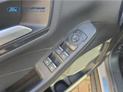 SZARY SUV FORD KUGA z 2024 r., HYBRYDA/BENZYNA, skrzynia biegów AUTOMATYCZNA 112KM, zdjęcie 23 z 28