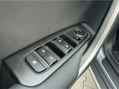 SREBRNY SUV KIA XCEED z 2026 r., BENZYNA, skrzynia biegów AUTOMATYCZNA 110KM, zdjęcie 8 z 22