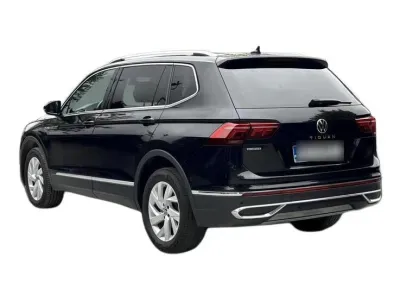 CZARNY SUV VOLKSWAGEN TIGUAN z 2022 r., DIESEL, skrzynia biegów AUTOMATYCZNA 150KM, zdjęcie 2 z 18