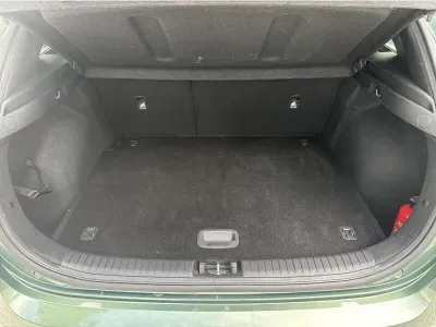 ZIELONY HATCHBACK KIA CEED z 2024 r., BENZYNA, skrzynia biegów AUTOMATYCZNA 140KM, zdjęcie 9 z 19