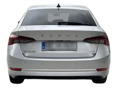 SREBRNY HATCHBACK SKODA OCTAVIA z 2022 r., BENZYNA, skrzynia biegów AUTOMATYCZNA 190KM, zdjęcie 12 z 19