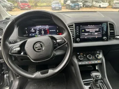 SZARY SUV SKODA KAROQ z 2021 r., BENZYNA, skrzynia biegów AUTOMATYCZNA 150KM, zdjęcie 9 z 19