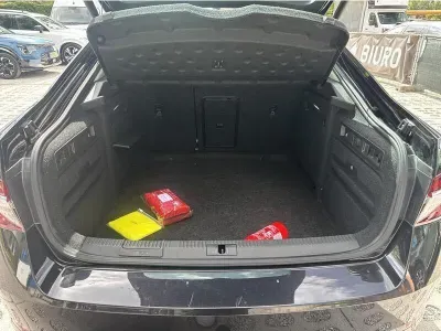 CZARNY HATCHBACK SKODA SUPERB z 2023 r., BENZYNA, skrzynia biegów AUTOMATYCZNA 280KM, zdjęcie 12 z 19