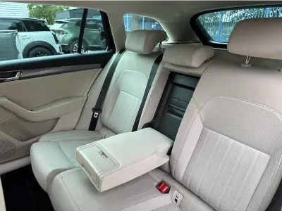 CZARNY KOMBI SKODA SUPERB z 2022 r., DIESEL, skrzynia biegów AUTOMATYCZNA 150KM, zdjęcie 9 z 19
