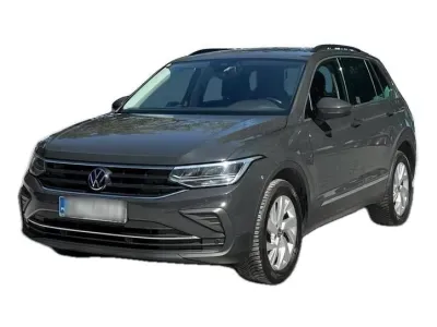 SZARY SUV VOLKSWAGEN TIGUAN z 2022 r., DIESEL, skrzynia biegów AUTOMATYCZNA 150KM, zdjęcie 16 z 19