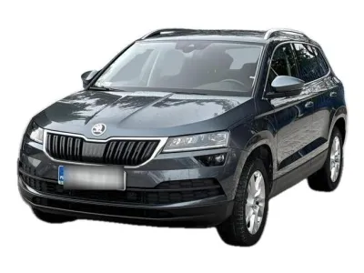 SZARY SUV SKODA KAROQ z 2021 r., BENZYNA, skrzynia biegów AUTOMATYCZNA 150KM, zdjęcie główne