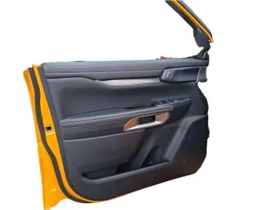 POMARAŃCZOWY SUV FORD RANGER z 2025 r., HYBRYDA/BENZYNA, skrzynia biegów AUTOMATYCZNA 135KM, zdjęcie 18 z 29