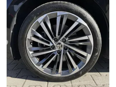 CZARNY SEDAN SKODA SUPERB LIM. z 2024 r., BENZYNA, skrzynia biegów AUTOMATYCZNA 265KM, zdjęcie 7 z 13