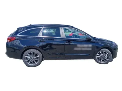 CZARNY KOMBI HYUNDAI I30 z 2025 r., BENZYNA, skrzynia biegów AUTOMATYCZNA 140KM, zdjęcie 5 z 8