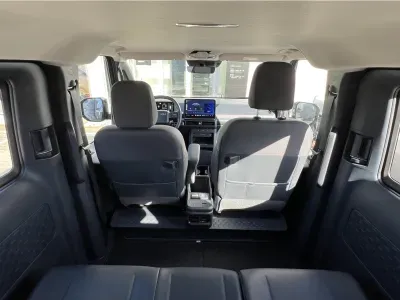 SZARY VAN KIA PV5 z 2025 r., ELEKTRYCZNY, skrzynia biegów AUTOMATYCZNA 163KM, zdjęcie 13 z 19