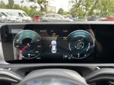 BIAŁY SEDAN MERCEDES CLASE CLA z 2022 r., BENZYNA, skrzynia biegów AUTOMATYCZNA 163KM, zdjęcie 9 z 19