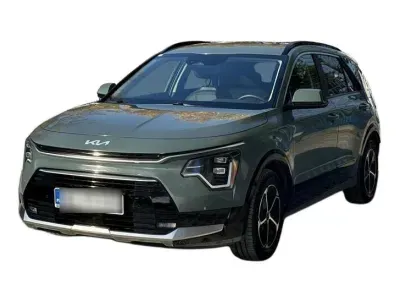 ZIELONY SUV KIA NIRO z 2022 r., HYBRYDA/BENZYNA, skrzynia biegów AUTOMATYCZNA 184KM, zdjęcie główne