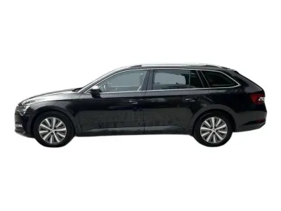 CZARNY KOMBI SKODA SUPERB z 2022 r., DIESEL, skrzynia biegów AUTOMATYCZNA 150KM, zdjęcie 3 z 19
