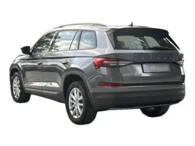 SZARY SUV SKODA KODIAQ z 2022 r., BENZYNA, skrzynia biegów AUTOMATYCZNA 150KM, zdjęcie 2 z 19