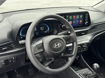 ZIELONY HATCHBACK HYUNDAI I20 z 2023 r., BENZYNA, skrzynia biegów MANUALNA 84KM, zdjęcie 6 z 8