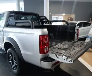 SREBRNY INNE JAC T8 PRO z 2026 r., DIESEL, skrzynia biegów MANUALNA 136KM, zdjęcie główne