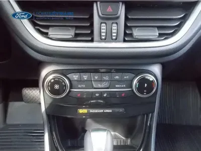 BIAŁY HATCHBACK FORD PUMA z 2023 r., HYBRYDA/BENZYNA, skrzynia biegów AUTOMATYCZNA 92KM, zdjęcie 12 z 18